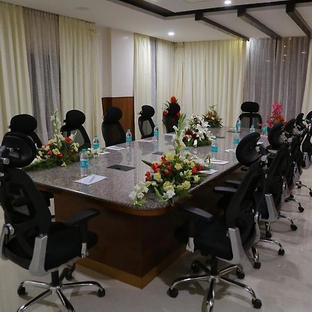 Hotel U.T.Elegance Bangalore Dış mekan fotoğraf