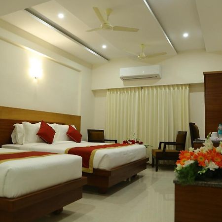 Hotel U.T.Elegance Bangalore Dış mekan fotoğraf