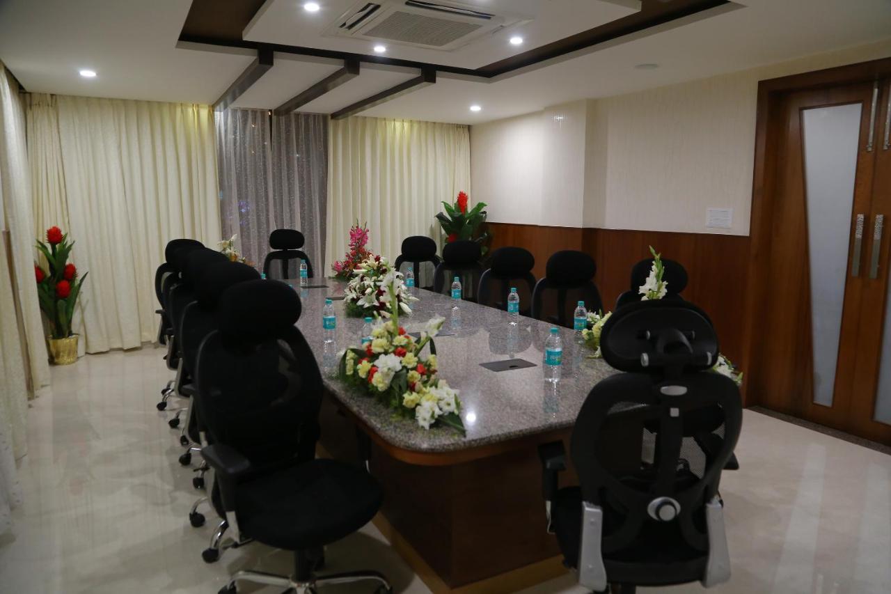 Hotel U.T.Elegance Bangalore Dış mekan fotoğraf