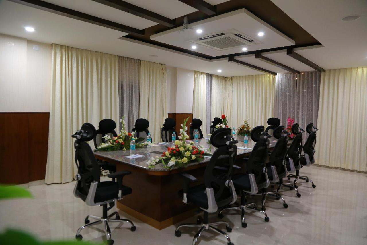 Hotel U.T.Elegance Bangalore Dış mekan fotoğraf