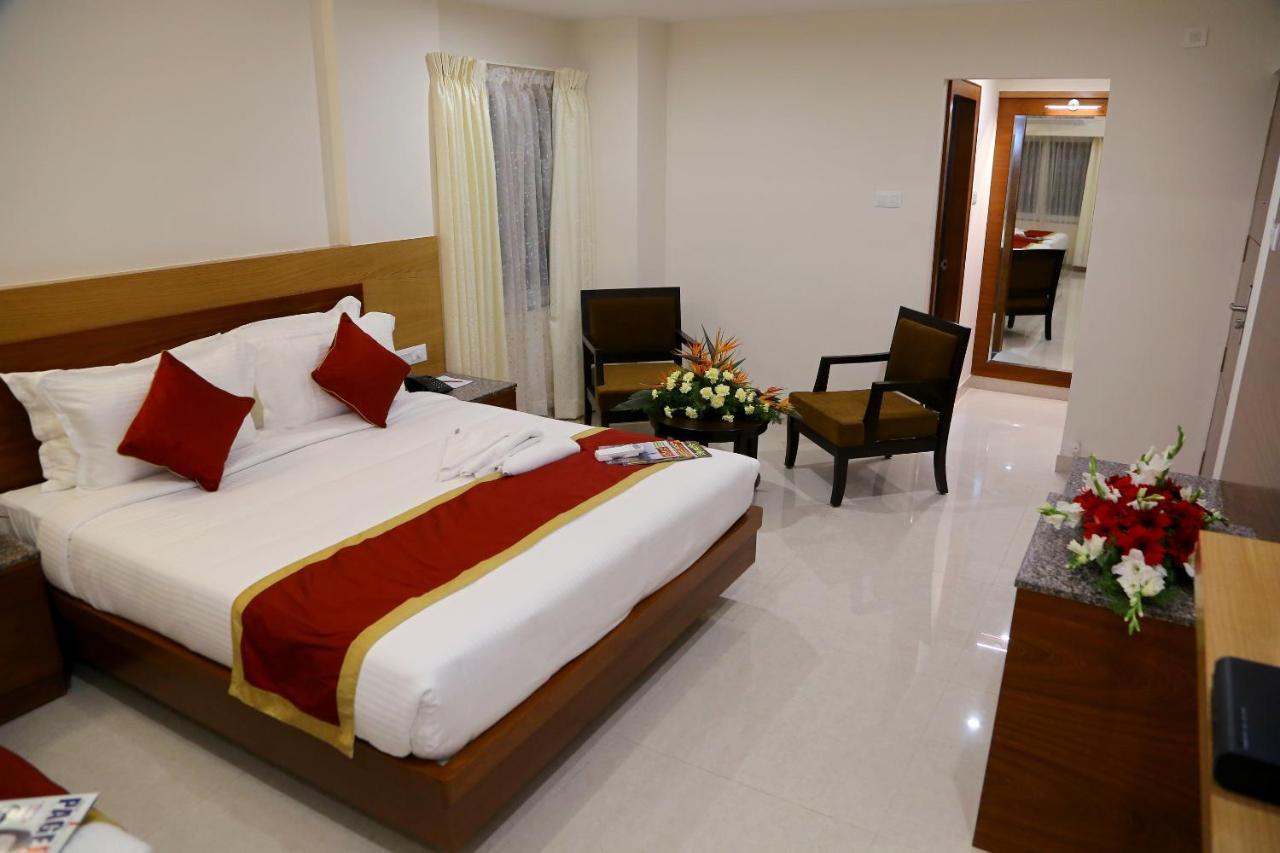 Hotel U.T.Elegance Bangalore Dış mekan fotoğraf