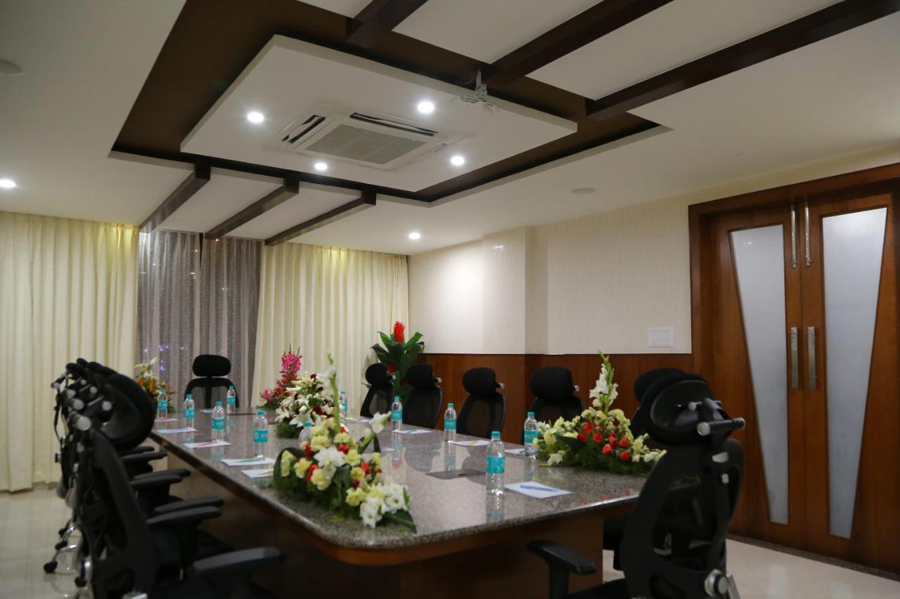 Hotel U.T.Elegance Bangalore Dış mekan fotoğraf