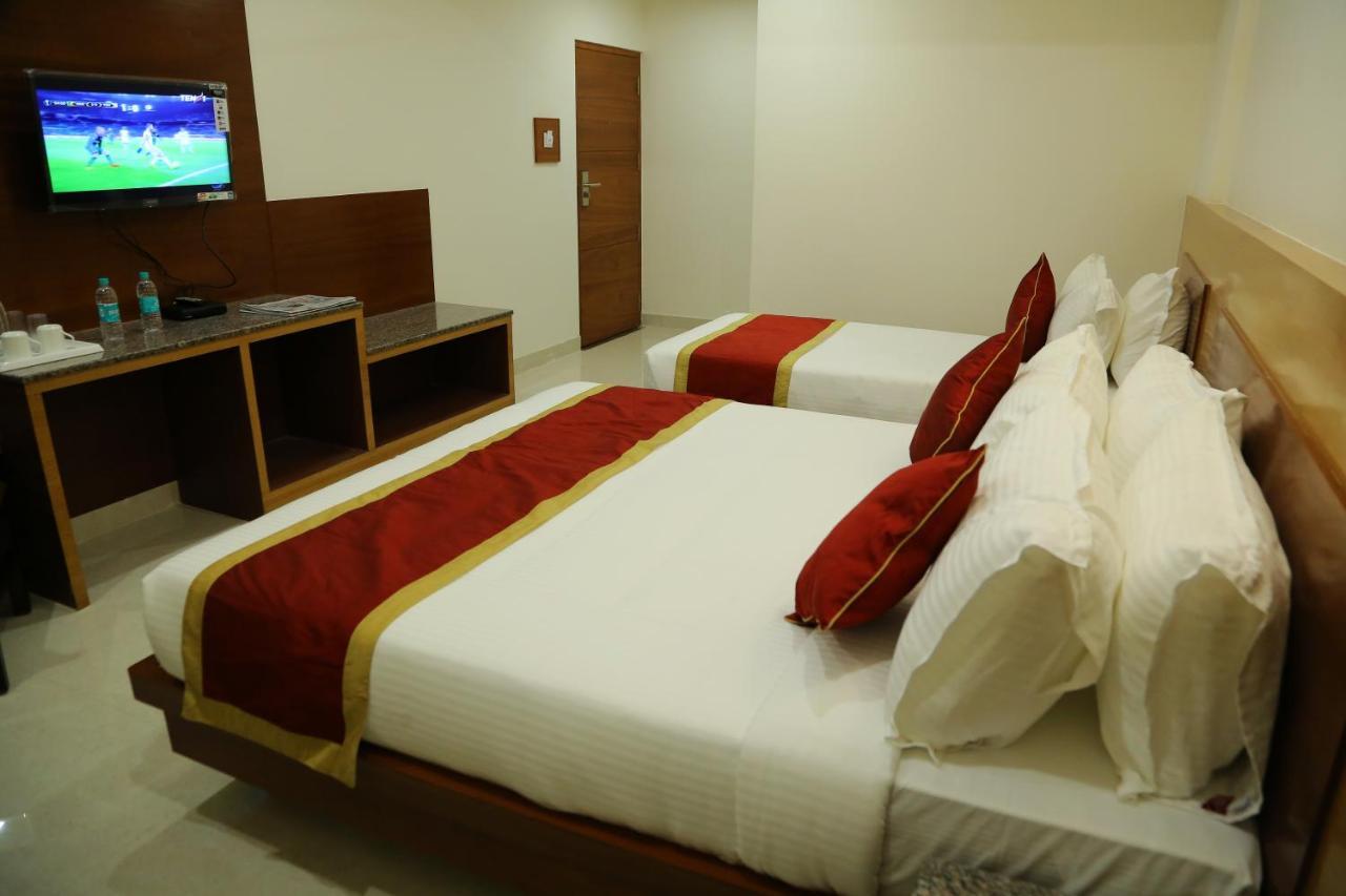 Hotel U.T.Elegance Bangalore Dış mekan fotoğraf