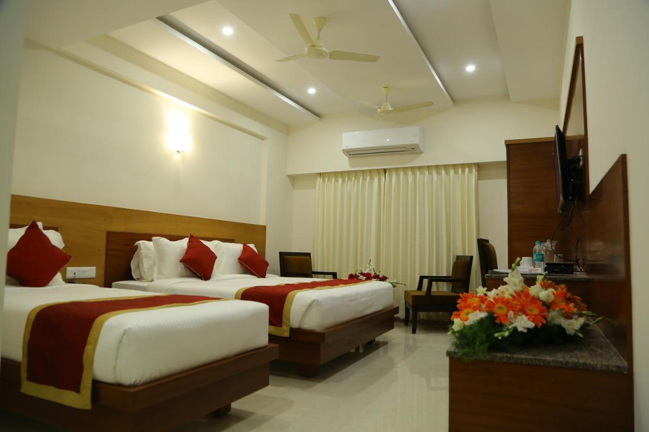 Hotel U.T.Elegance Bangalore Dış mekan fotoğraf