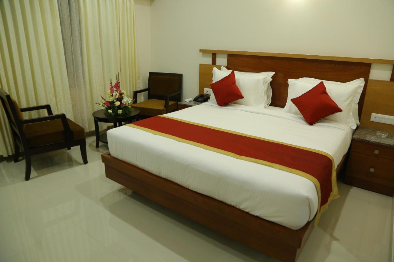 Hotel U.T.Elegance Bangalore Dış mekan fotoğraf