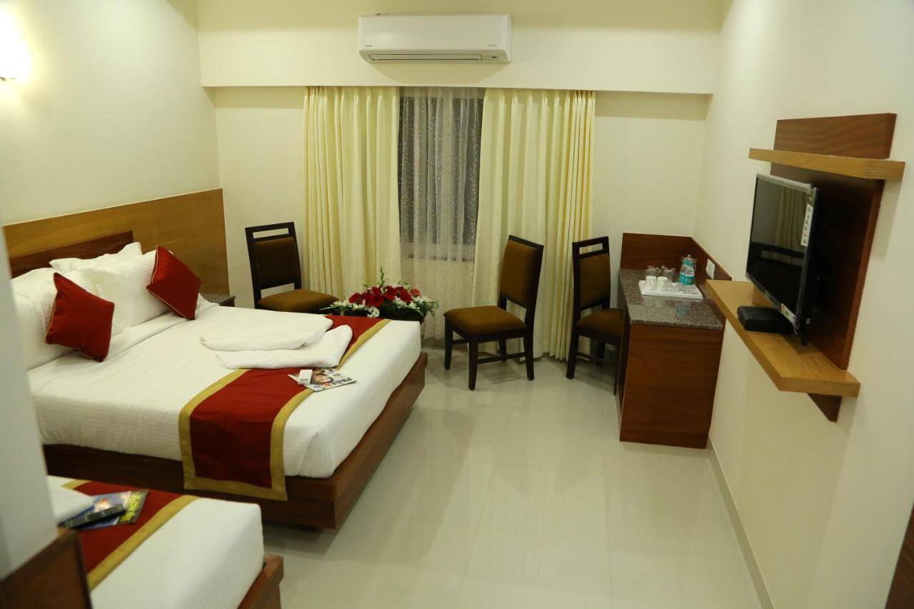 Hotel U.T.Elegance Bangalore Dış mekan fotoğraf