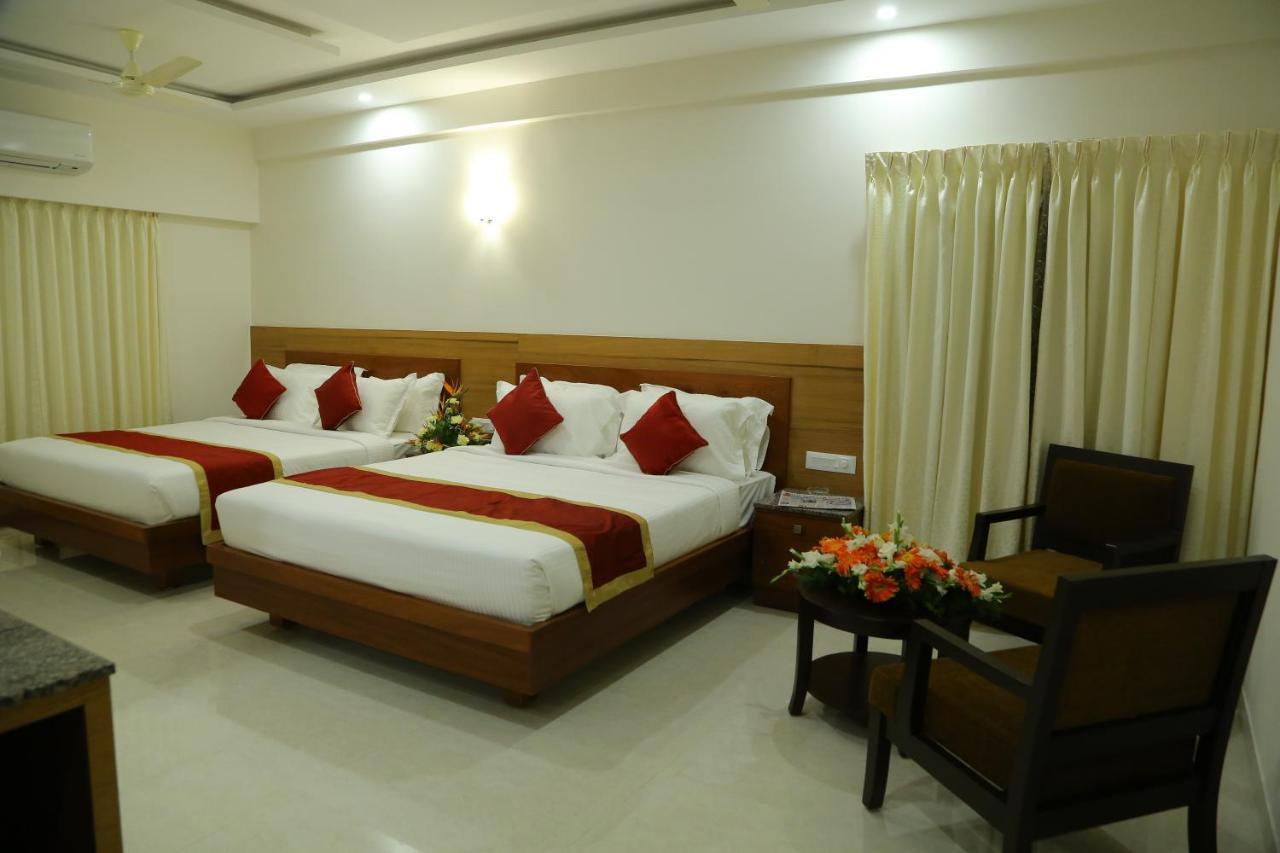 Hotel U.T.Elegance Bangalore Dış mekan fotoğraf