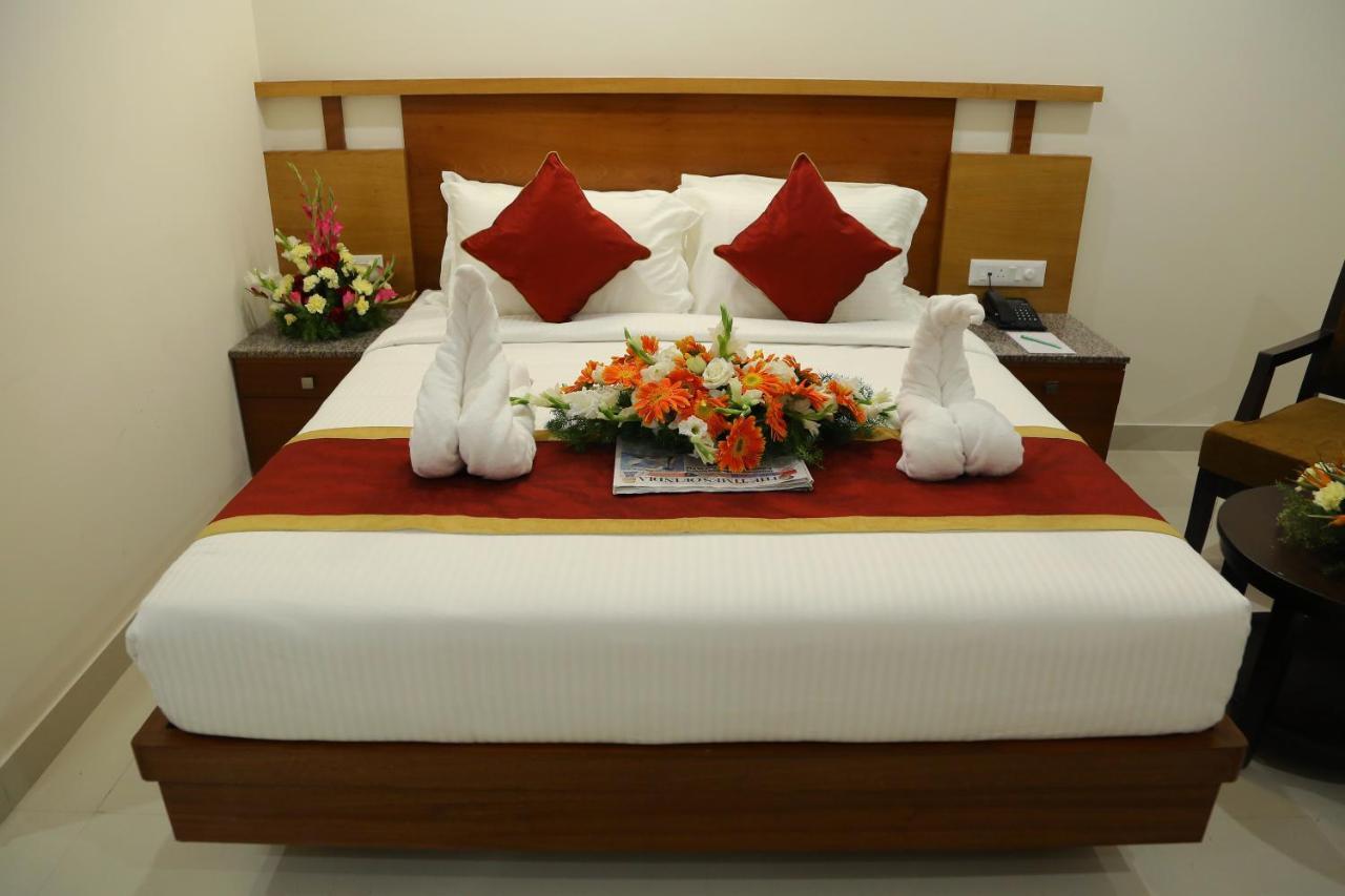 Hotel U.T.Elegance Bangalore Dış mekan fotoğraf